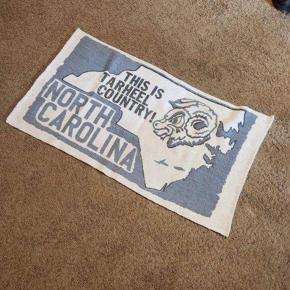 UNC Carolina Tarheel Tapestry - Ultimate Fan Must-Have in Iconic Tarheel Blue 🏀 - Picture 5 of 5